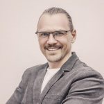 Cosmetologist Sergei Barsukov: It’s time for women to get off the needle!