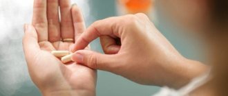 Эвалар гиалуроновая кислота в руках