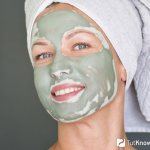 Голубая глина на лице