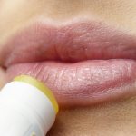 How to make lips bigger with cosmetics?