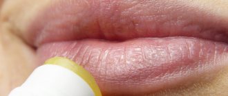 Как сделать губы больше с помощью косметики?