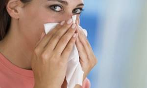 Почему шелушится нос? Причины шелушения и покраснения, способы лечения в домашних условиях
